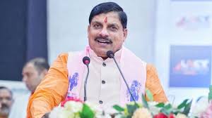 madhyapradeshcmchairshighlevelmeetingamidongoingprotestsoverunioncarbidewastedisposal