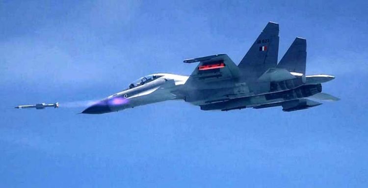 indianairforcesuccessfullyflighttestsairtoairastramissilefromsukhoi30mki