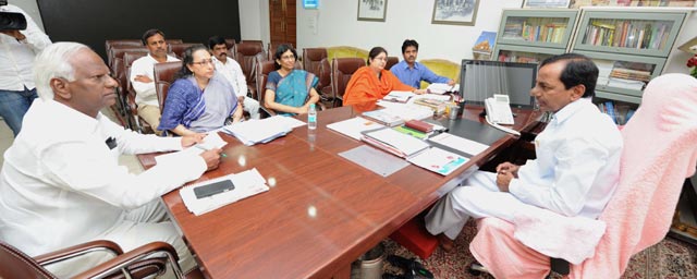 telanganagovtplanningtorevampeducationsystem:cmkcr