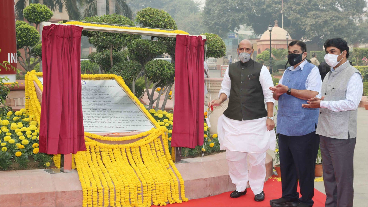 rajnathsinghunveilsmodelofantisatellitemissileatdrdobhawan