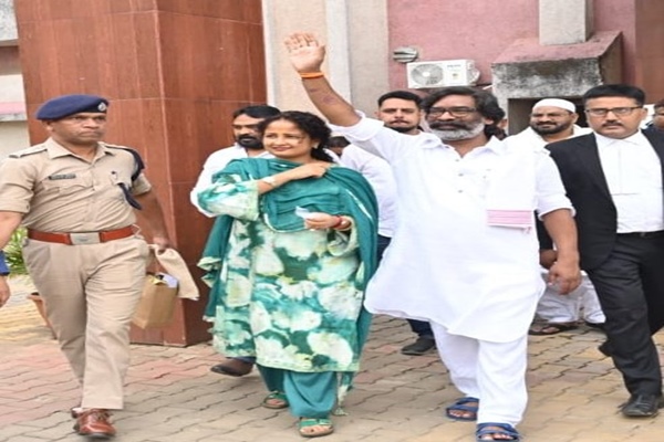 hemantsorenreleasedfromranchi’sbirsamundajail
