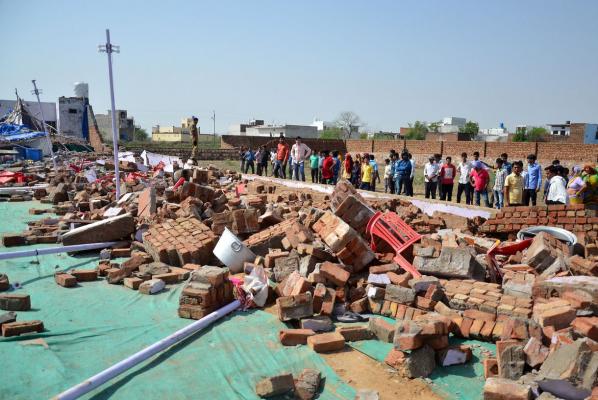24funeralsandawedding:rajasthanfamilycompletesritualsafterclearingoutbodies