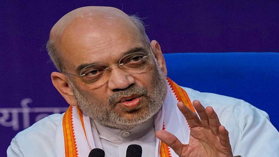 Yogi Adityanath eliminated both mosquitoes and mafia from UP, Amit Shah