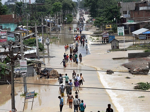 devastationduetofloodsinbiharcontinuesdeathtollclimbsto72