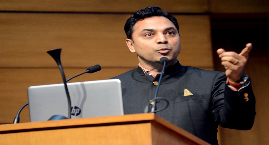 indianeconomicslowdownpartlybecauseofglobaleconomicslump:cea