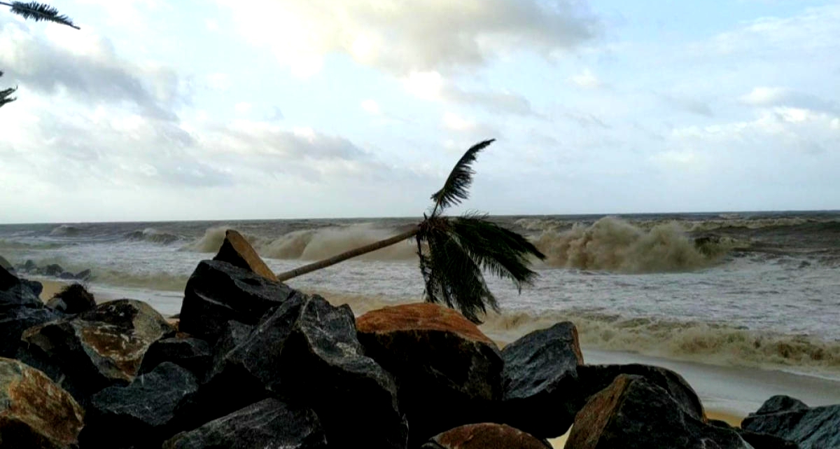 cyclonemahacrosseslakshadweep