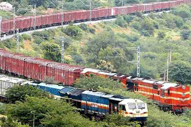 specialtrainbetweenmaharashtradanapurfortransportofperishablegoods
