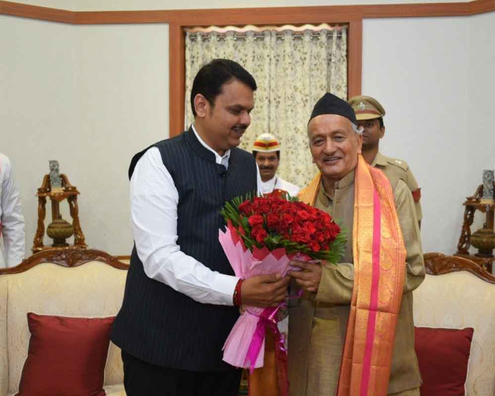 maharashtracmmeetsgovernoramidpowersharingtusslebetweenbjpshivsena