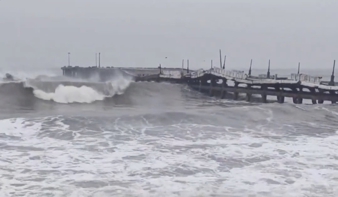 cyclonicstormtocrosstamilnadupuducherrycoastsonnov30:imd