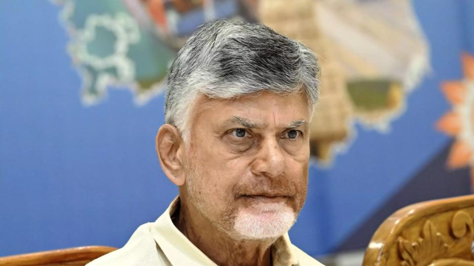 CM Naidu Reviews Srikakulam Diarrhoea, Rajahmundry Milk Incidents