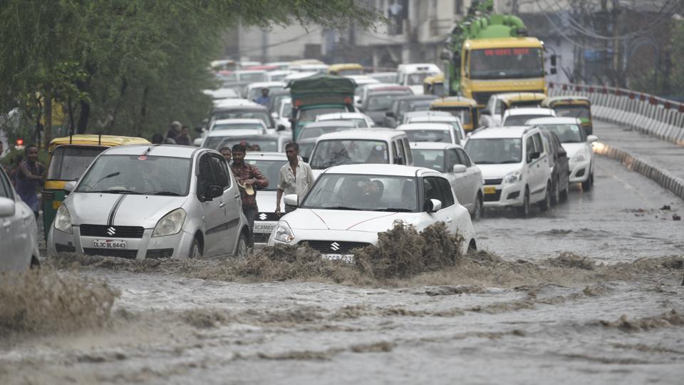 heavyrainslashdelhincr