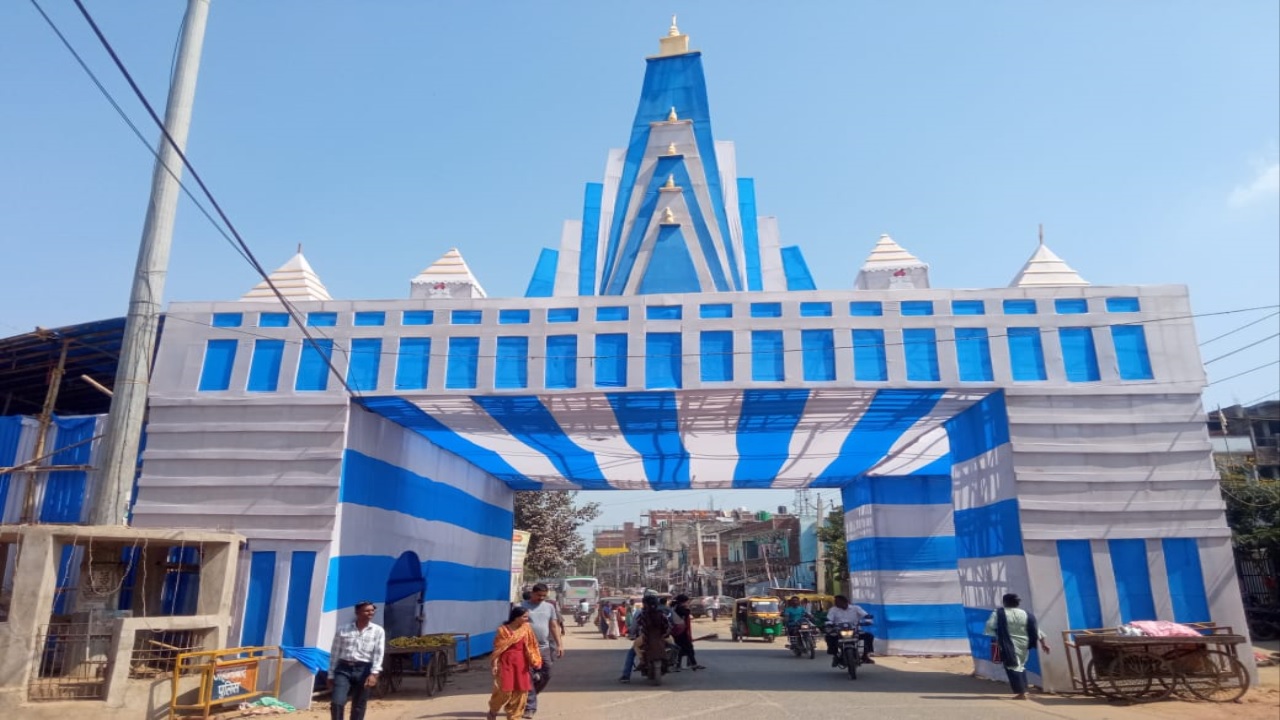 devoteesthrongedtoofferprayerstodevidurgaatpujapandalsinbihar