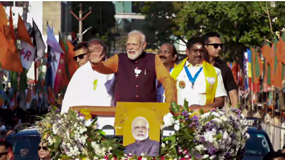 PM Modi Arrives In Puducherry, BJP Workers Give Rousing Welcome