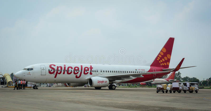dgcaissuesshowcausenoticegainstlowcostairlinespicejet