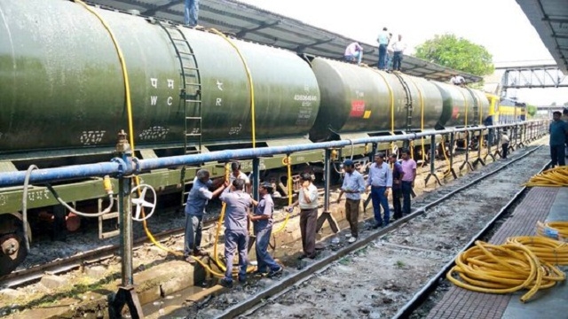 secondwatertrainreacheslatur