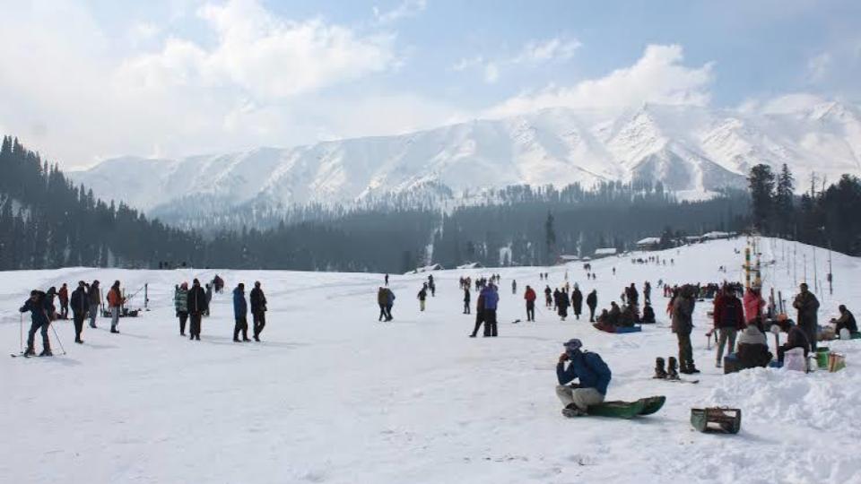 Gulmarg Tourist Records Minus 8.8 as Sub-Zero Temperature