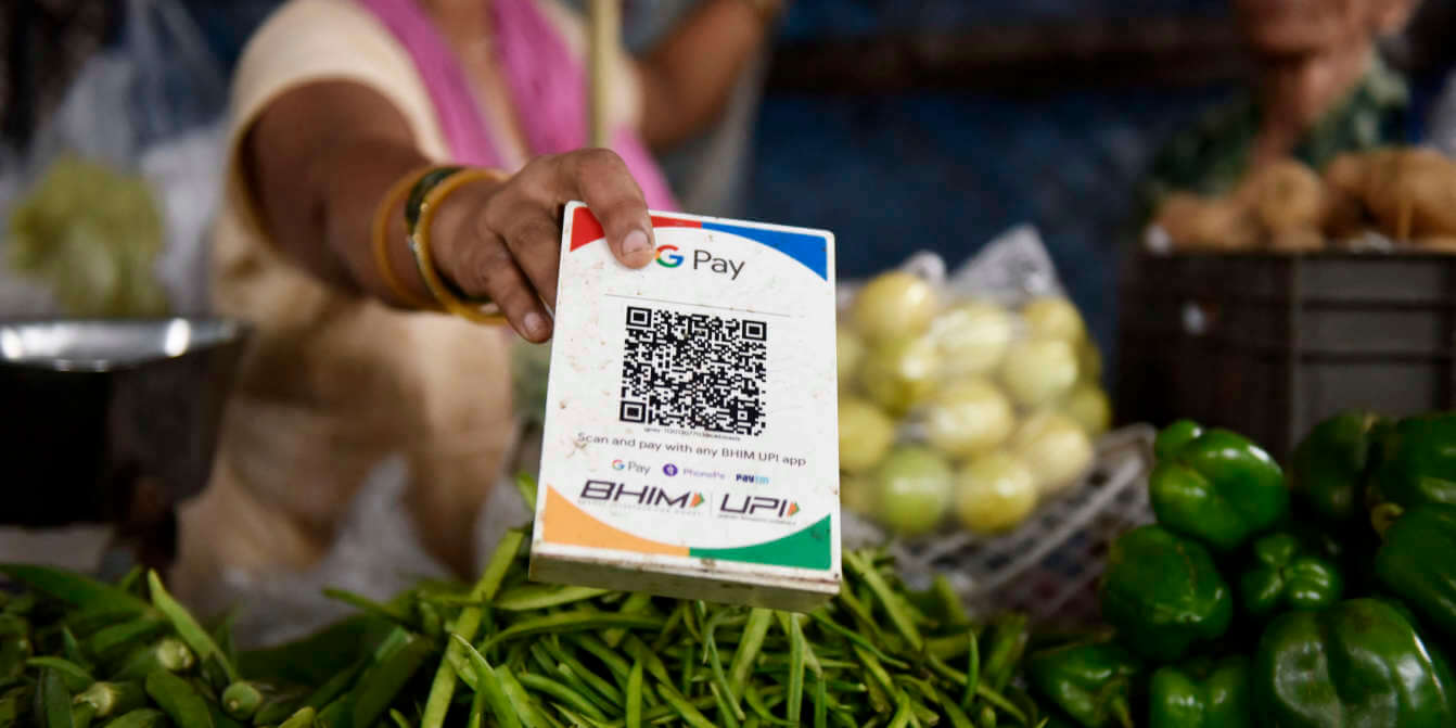 germanministerhailsindiasdigitalsuccessafterusingupiforpaymentatvegetableshop