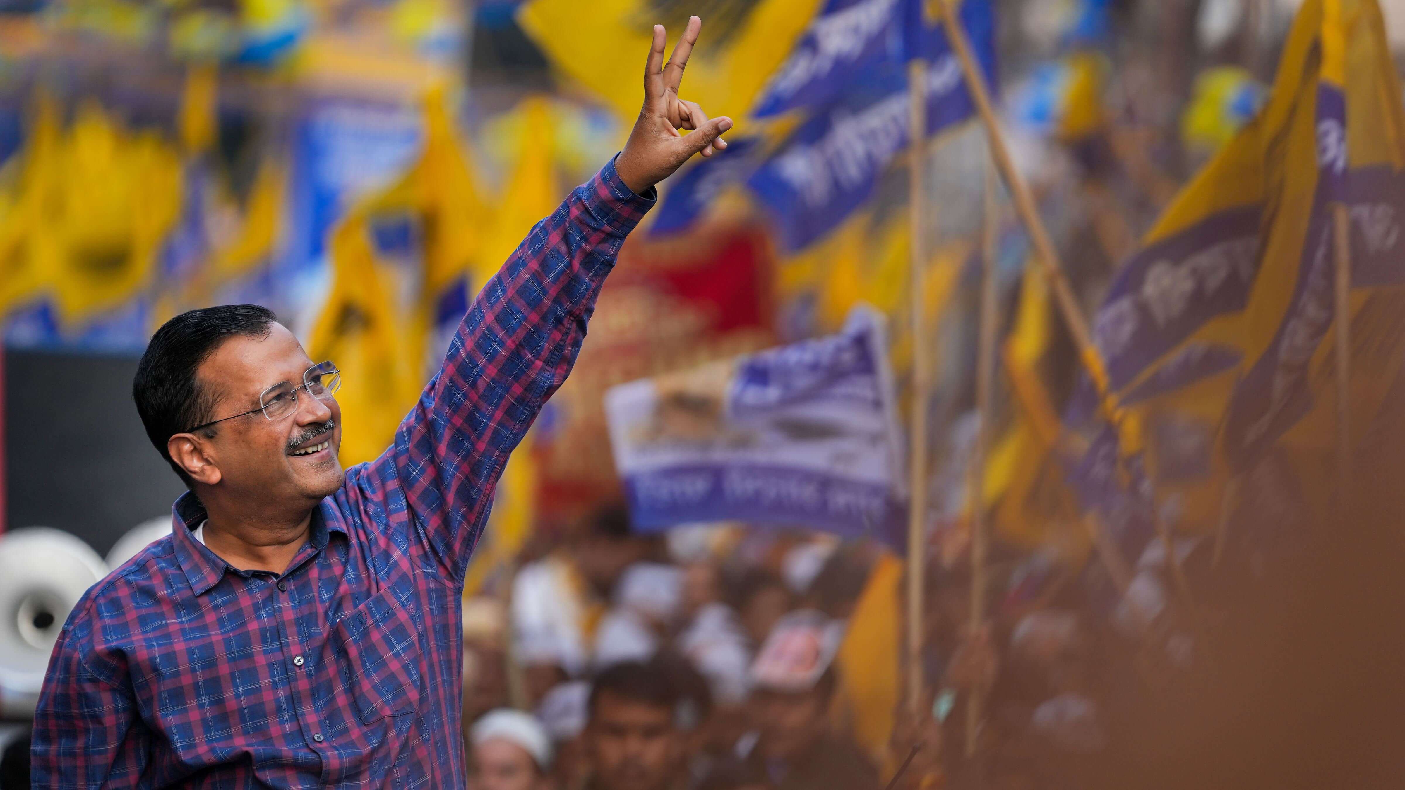‘seekpmmodi’sblessing’saysarvindkejriwal’saftervictoryoverbjpinmcdelection