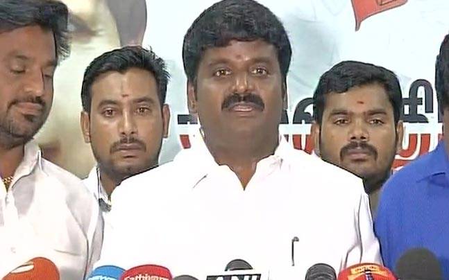nearly100itofficialsraidtamilnaduhealthministerspropertiesaheadofrknagarbypolls