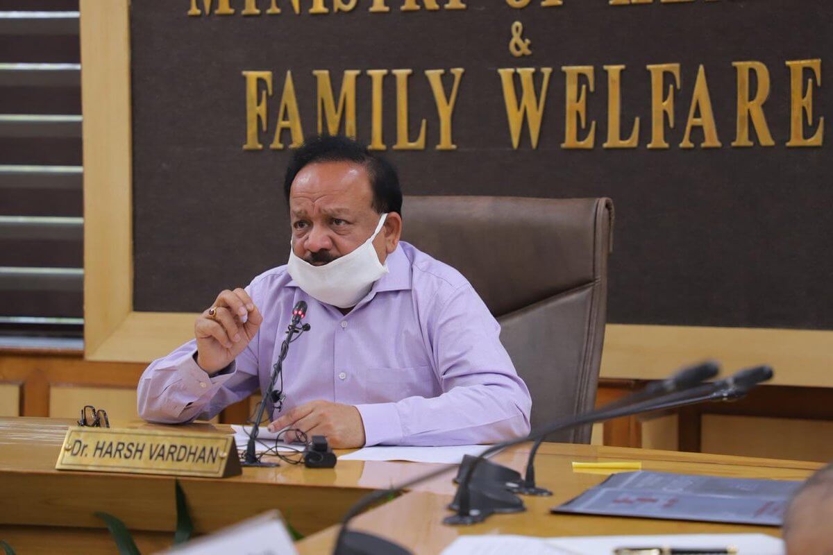 indiamayseeanincreaseincovid19casesduringwinter:healthministerharshvardhan