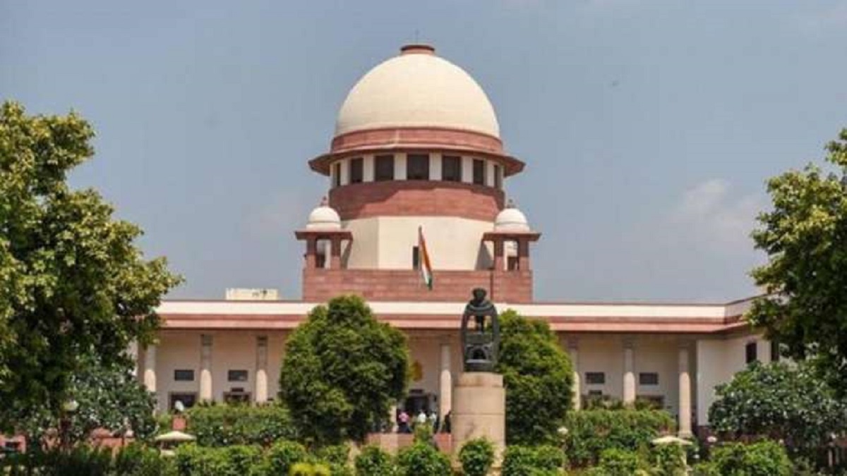 scstaysgujaratgovtsdecisiontopromote68judicialofficers
