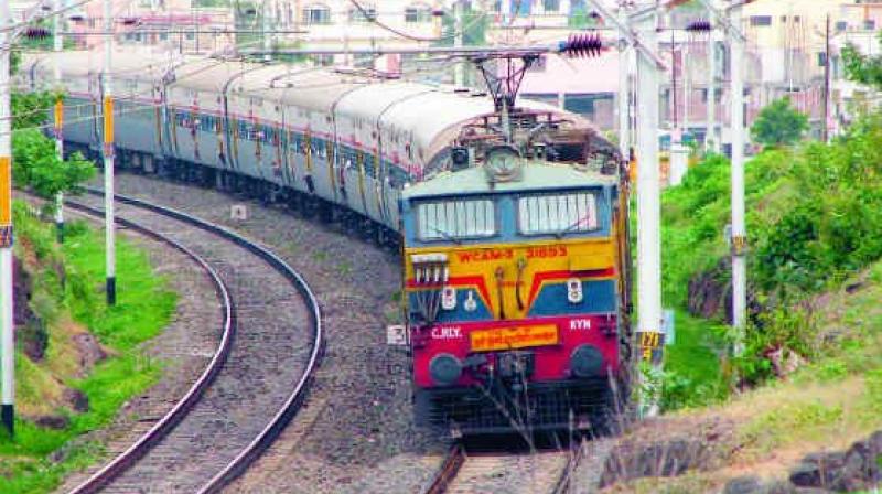 irctctopayaroundrs162lakhascompensationforlaterunningoftejasexpress