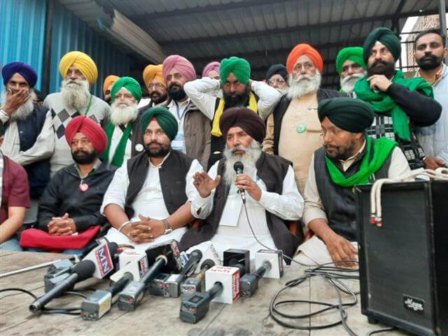 farmerleadersreadytoholdtalkswithcentrebutwillfirstdiscussscrapping3lawsplansforhungerstrike