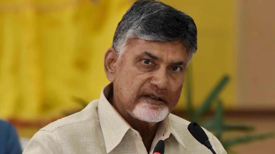 amaravatiwillberebuiltbyrestoringinvestorconfidencecmchandrababunaidu