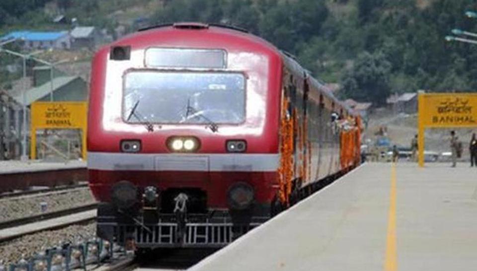 kashmirdivisionalcommissionerasksrailwayauthoritiestorestoretrainservicesinvalley