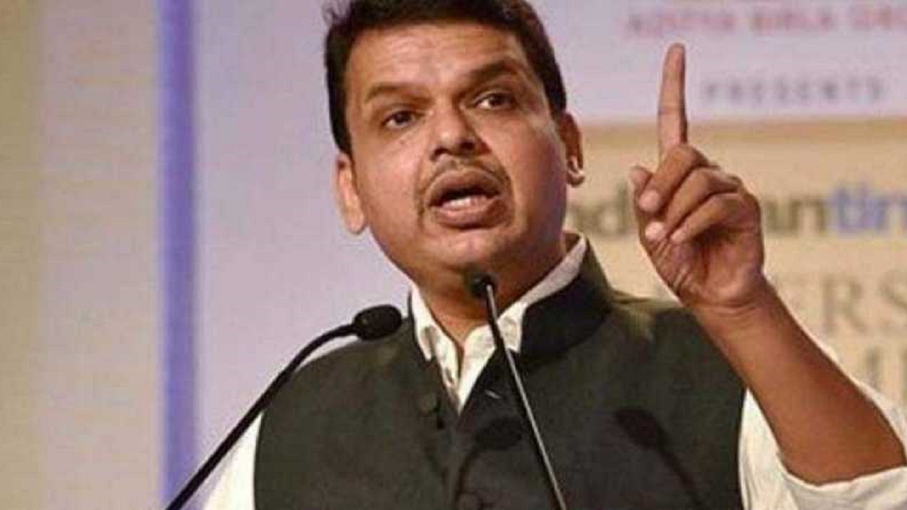 firstaghadicabinetmeetdiscussedhousemajority:devendrafadnavis