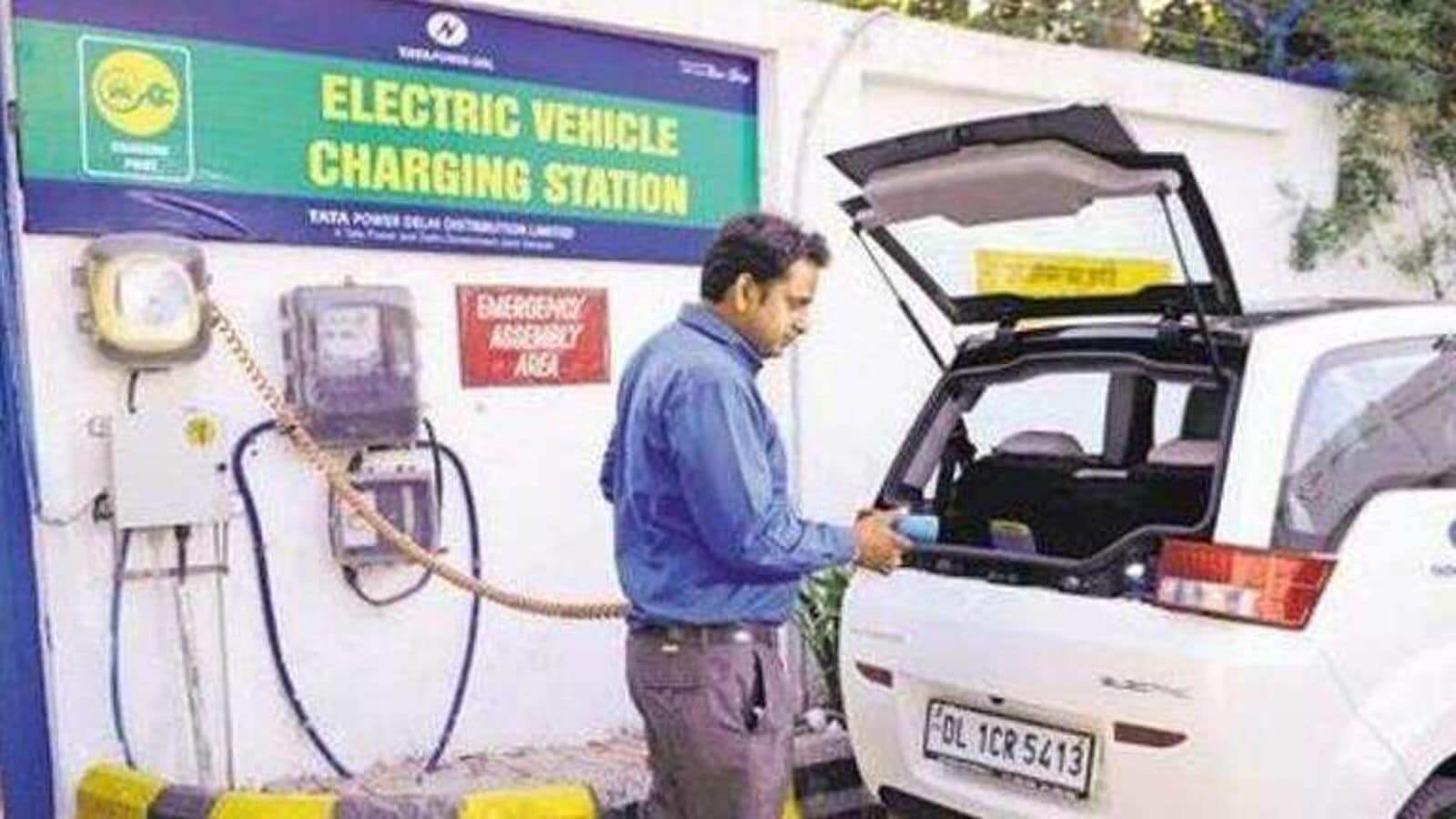 Delhi Govt to release new EV policy, may offer Rs 35,000 subsidy if you switch to electric vehicles: Sources