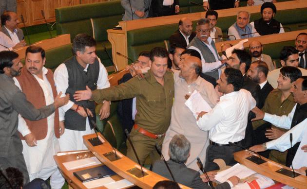 oppositionstageswalkoutinterruptsjkgovernorsaddress