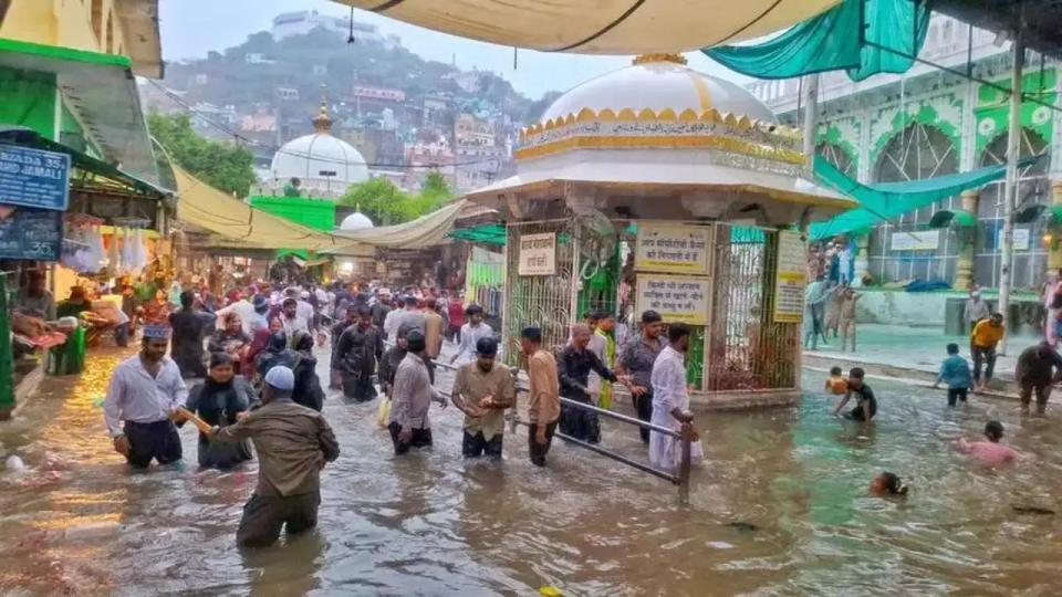 Section of ceiling at Ajmer Dargah collapses due to heavy rains