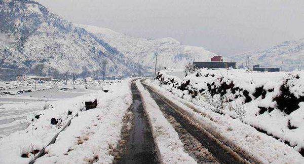 snowfallinjammushighaltitudeareasleadstomughalroadclosure