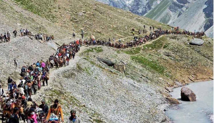 7,307 pilgrims leave Jammu base camp for Amarnath Yatra