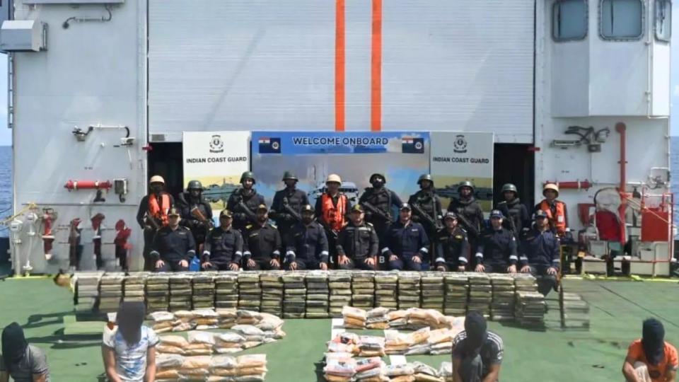 5 Pakistani Crew Held as Coast Guard, 526 Kg Drugs Seized