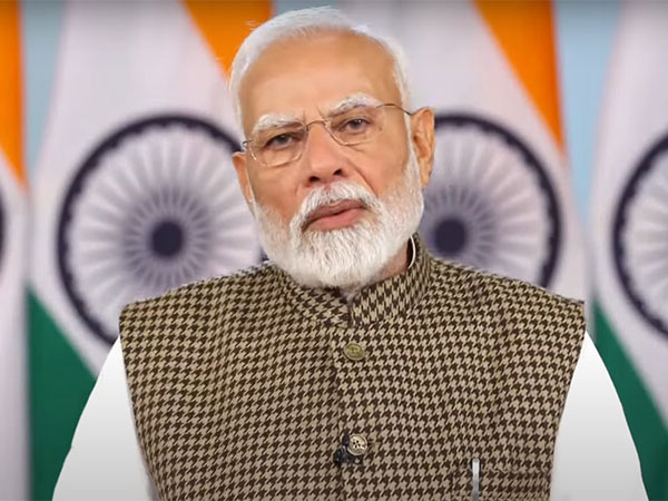 pmnarendramodiemphasisestheimportanceofeducationforempoweringthecommunitythroughmodernity