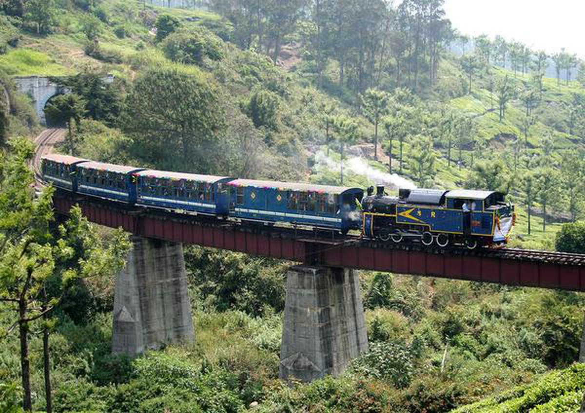 nilgirimountaintrainservicecancelledduetoearthslipontrack