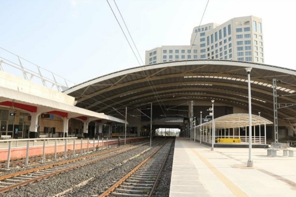 pmnarendramoditoinaugurate5starhotelatopgandhinagartrainstationonjuly16