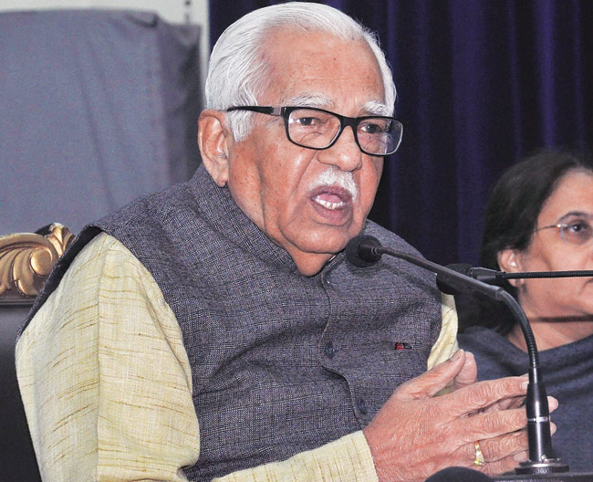 peoplefromallovertheworldarenowadoptingayurvedictherapies:ramnaik