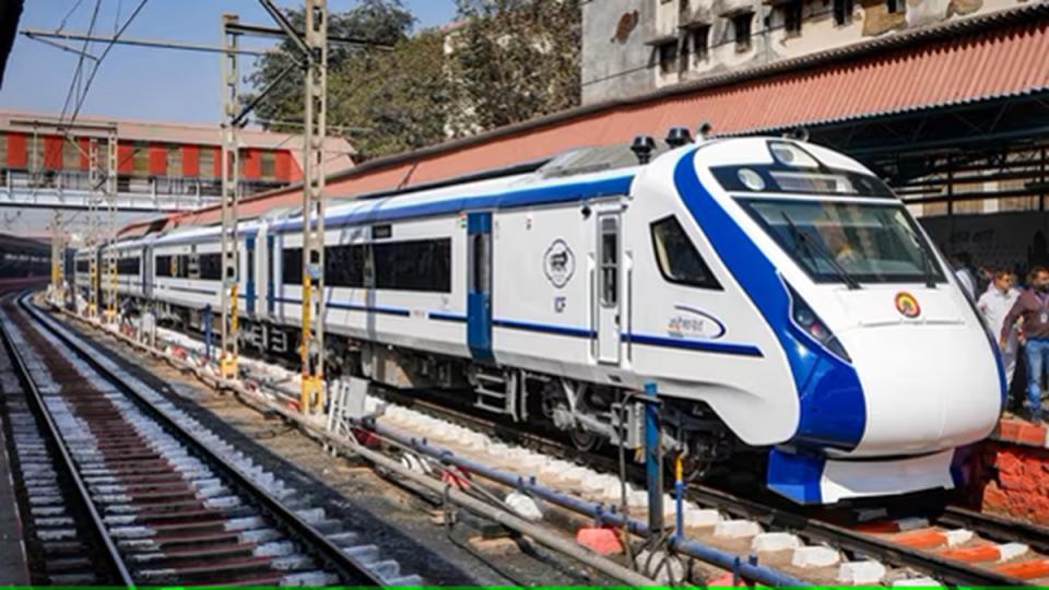 PM Modi inaugurates new Vande Bharat Express