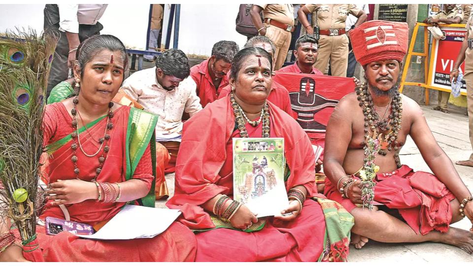 General Devotees Issued 2,000 Passes for Madurai Kumbabhishekam