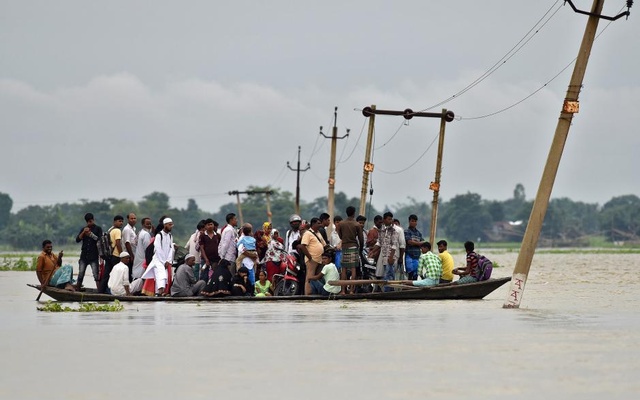 16killedinboatcapsizenearvijayawada;govtannouncescompensation