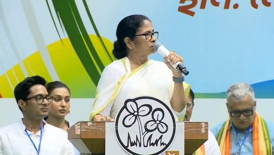 “initishkumarhemantsorenandmanyotherswillcometogetherin2024loksabhapolls:mamatabanerjee