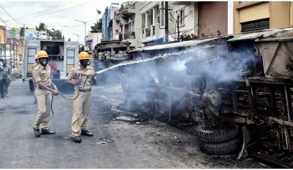 karnatakalawminsaysnodecisiononbanningcertainorganisationsforbengaluruviolence