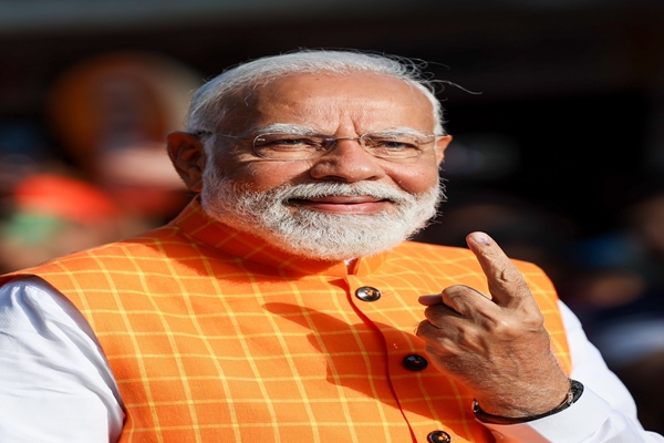 PM Modi Casts His Vote In Third Phase Of Lok Sabha Elections