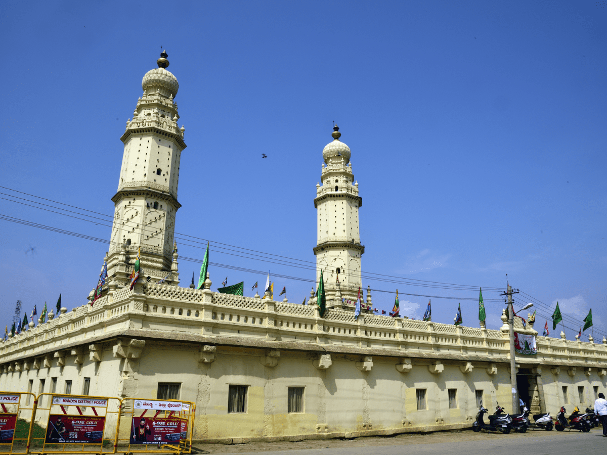 securitybeefedupinkarnatakassrirangapatnaovervhpscallforpujaatmosque