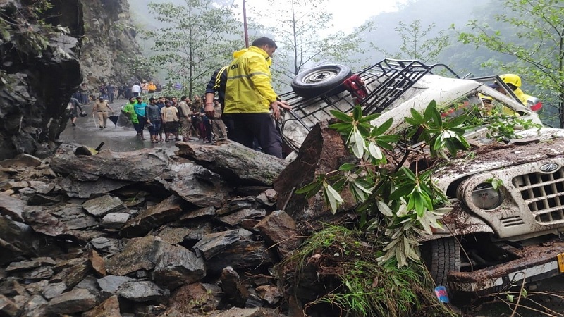 uttarakhand:searchrescueoperationtotracemissingpeopleinlandslideatgaurikundinrudraprayagunderway