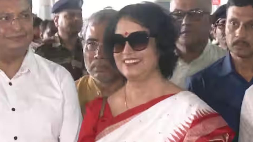 Taslima Nasreen Lands in Kolkata After 19 Years