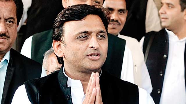 akhileshreleasesownlistofcandidates:riftwidensinsamajwadiparty